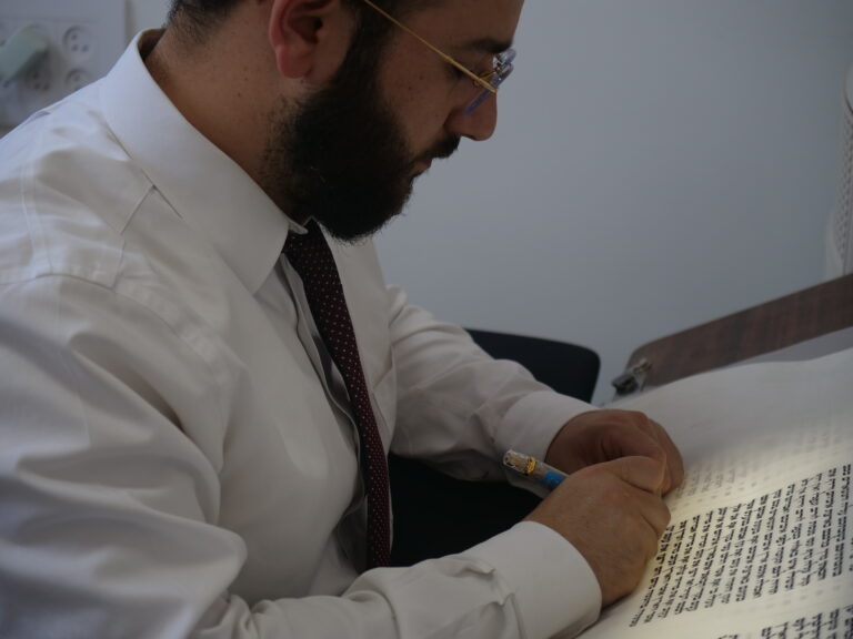 כתיבה אמיתית בזמן אמת – דיוק יוקרה ומסורת